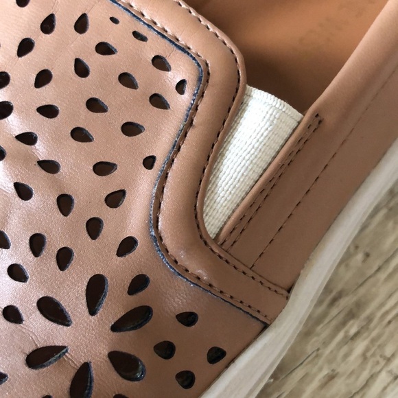 Nine West cut out slip on brown loafers - Picture 4 of 8